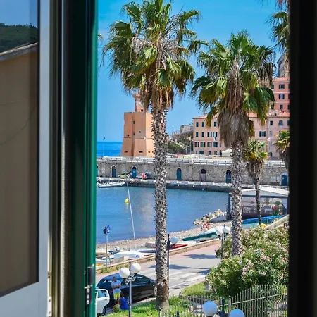 아파트 Loft Il Mare Front Sea *